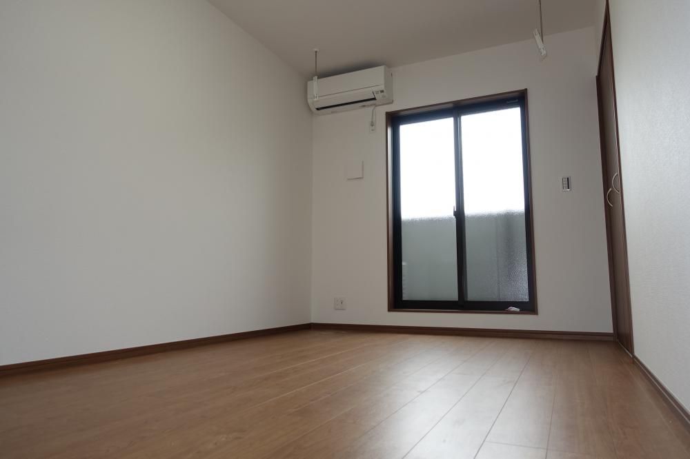 �y�����E���r���O�z�@