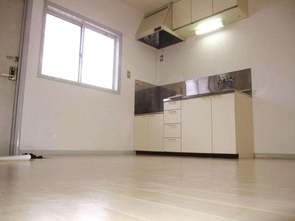 �y���ԁE���r���O�z�@