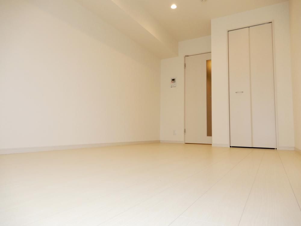 �y���ԁE���r���O�z�@