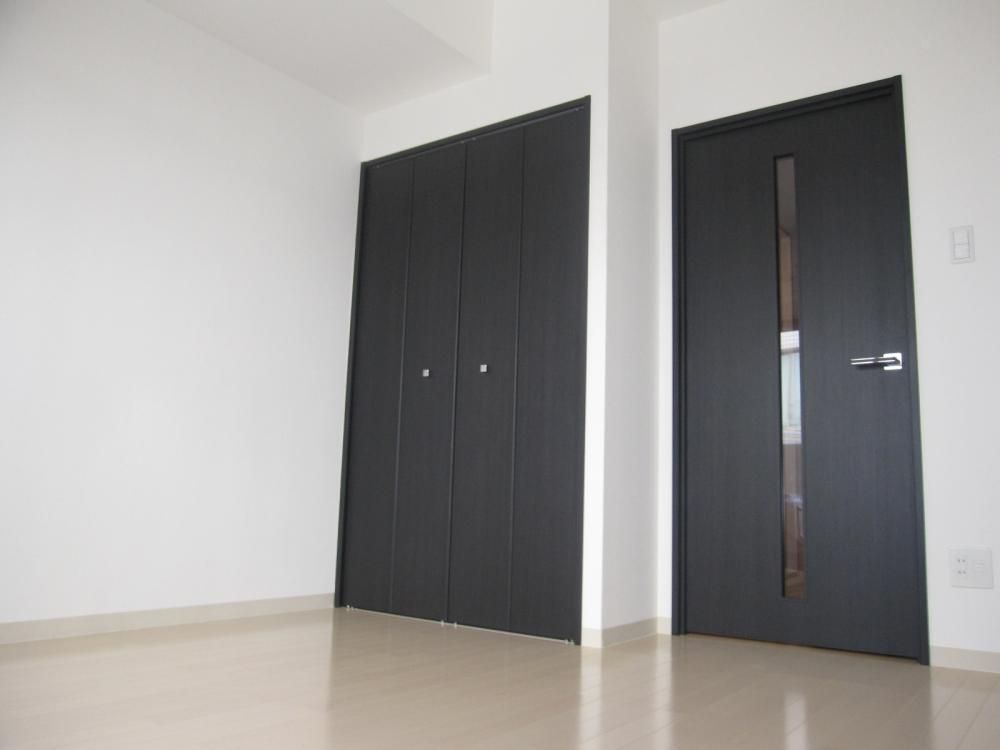 �y�����E���r���O�z�@