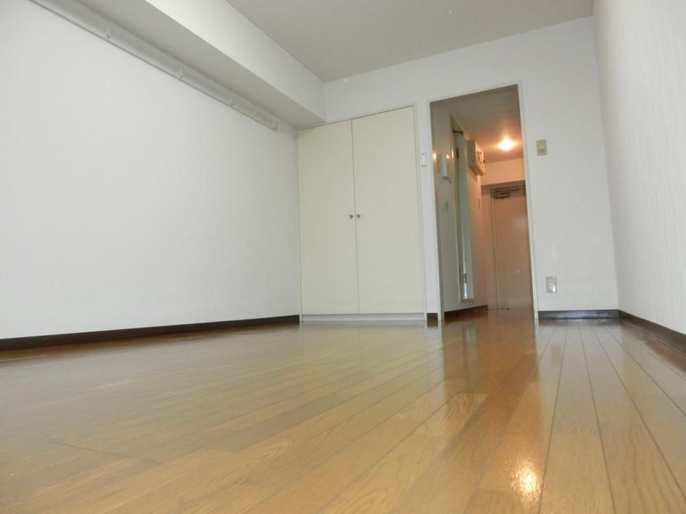 �y���ԁE���r���O�z�@