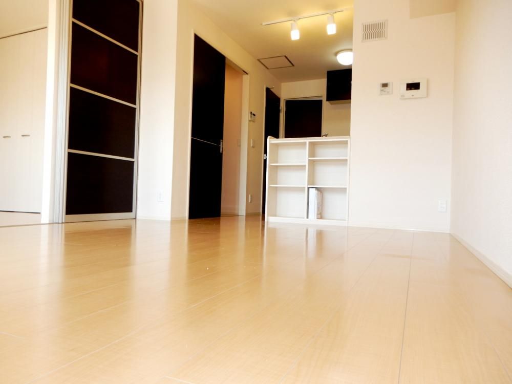 �y���ԁE���r���O�z�@