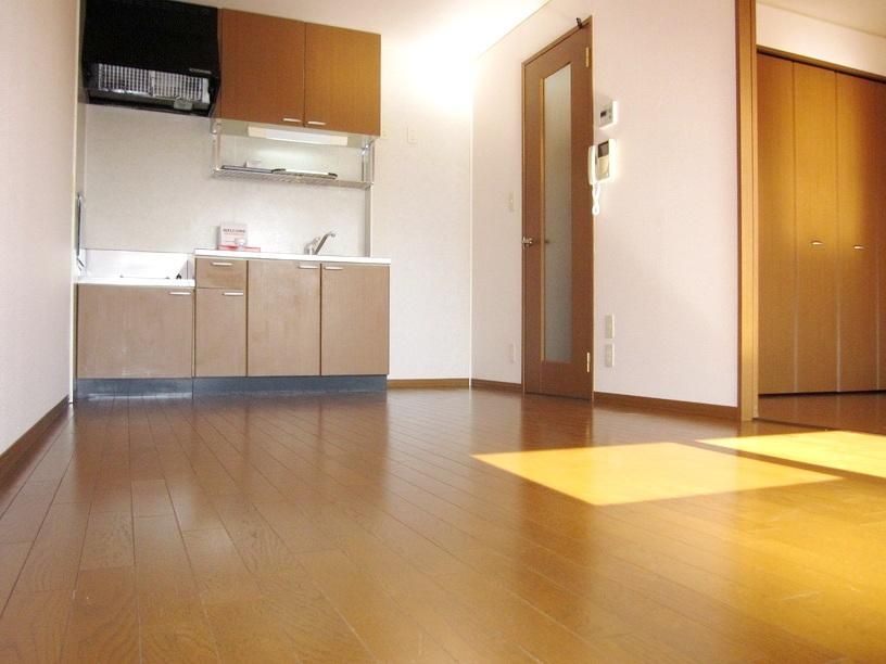 �y���ԁE���r���O�z�@