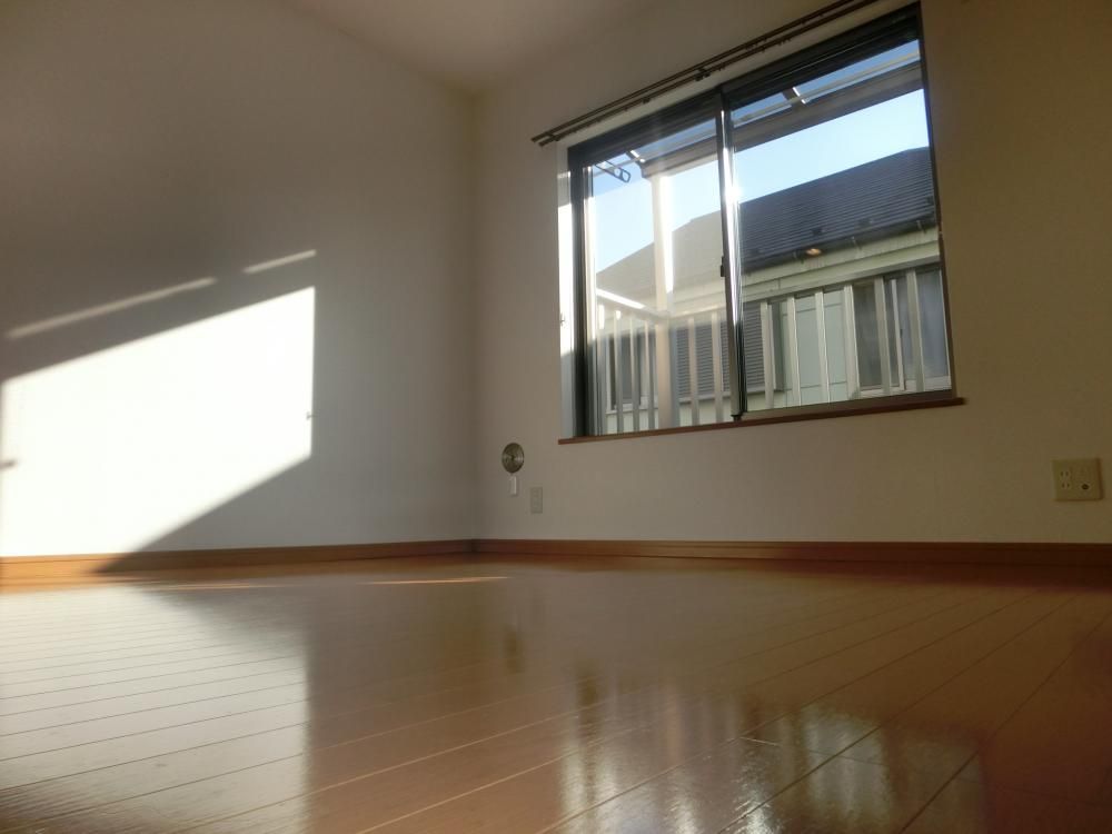 �y���]�z�@