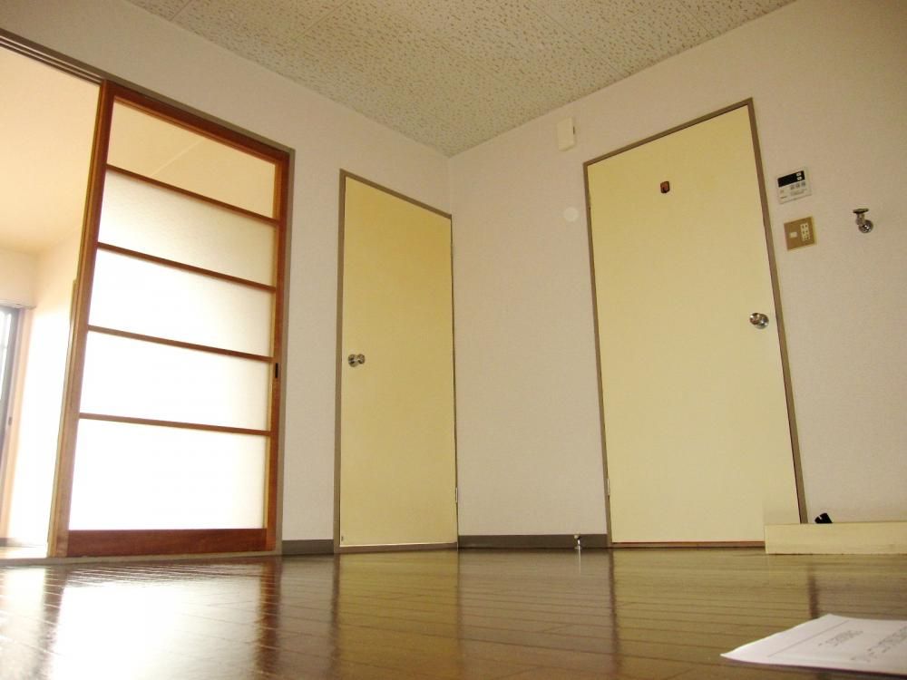 �y���ԁE���r���O�z�@