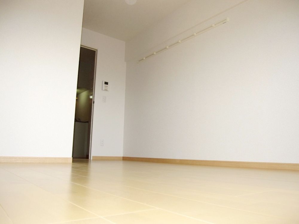 �y���ԁE���r���O�z�@