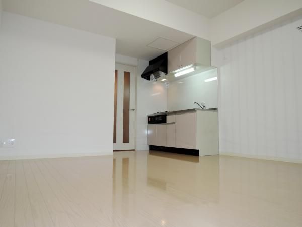 �y���ԁE���r���O�z�@