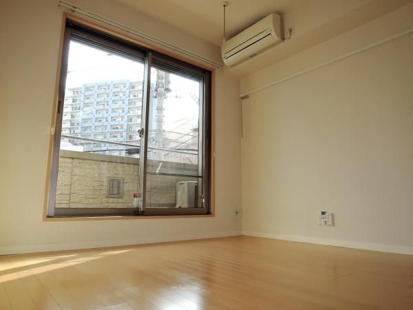 �y���ԁE���r���O�z�@