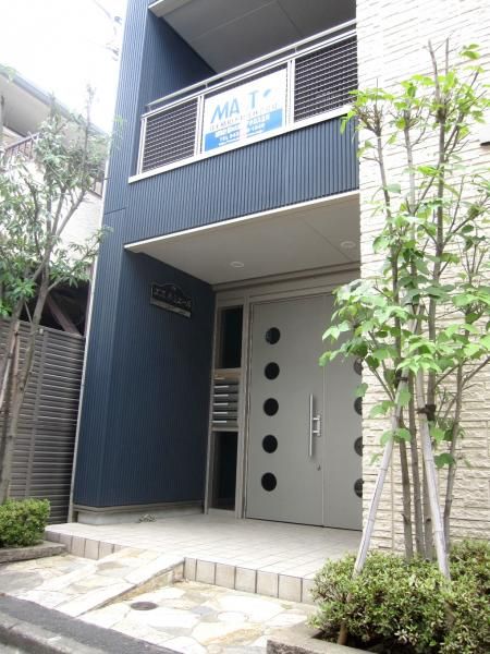 �y�G���g�����X�z�@