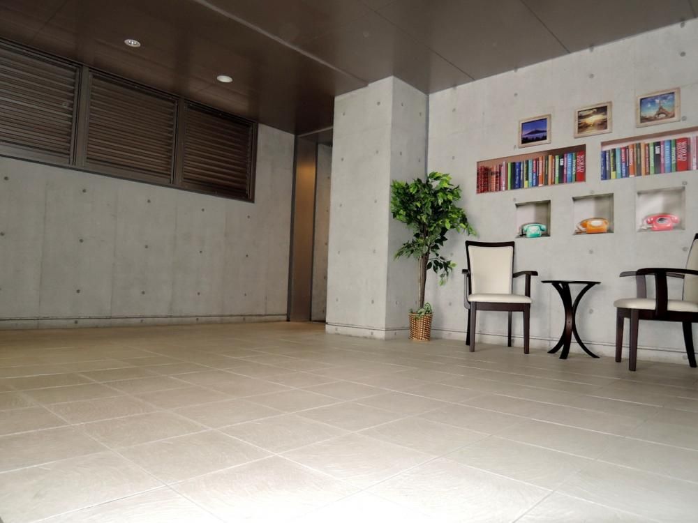 �y�Z�L�����e�B�z�@