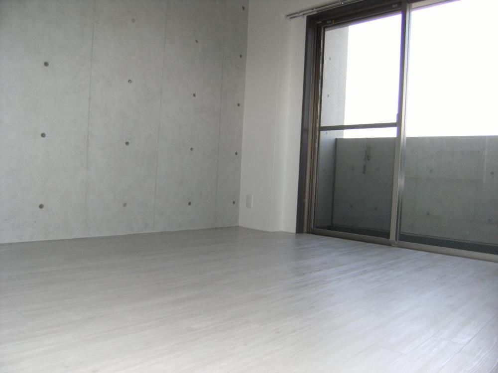 �y�����E���r���O�z�@