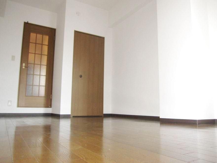 �y���ԁE���r���O�z�@