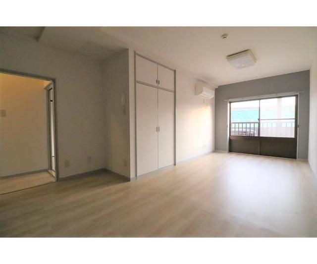 �y���[�z�@