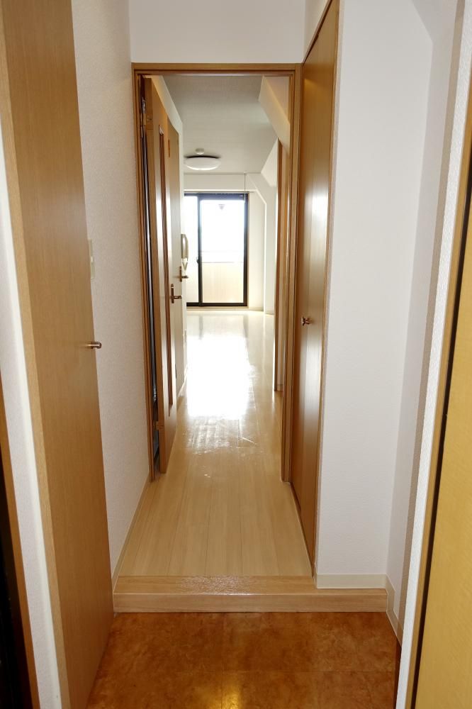 �y�Z�L�����e�B�z�@