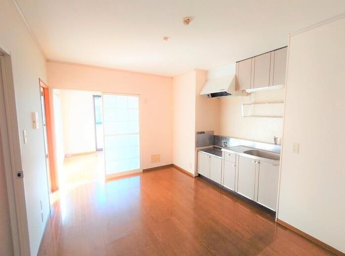 �y���ԁE���r���O�z�@