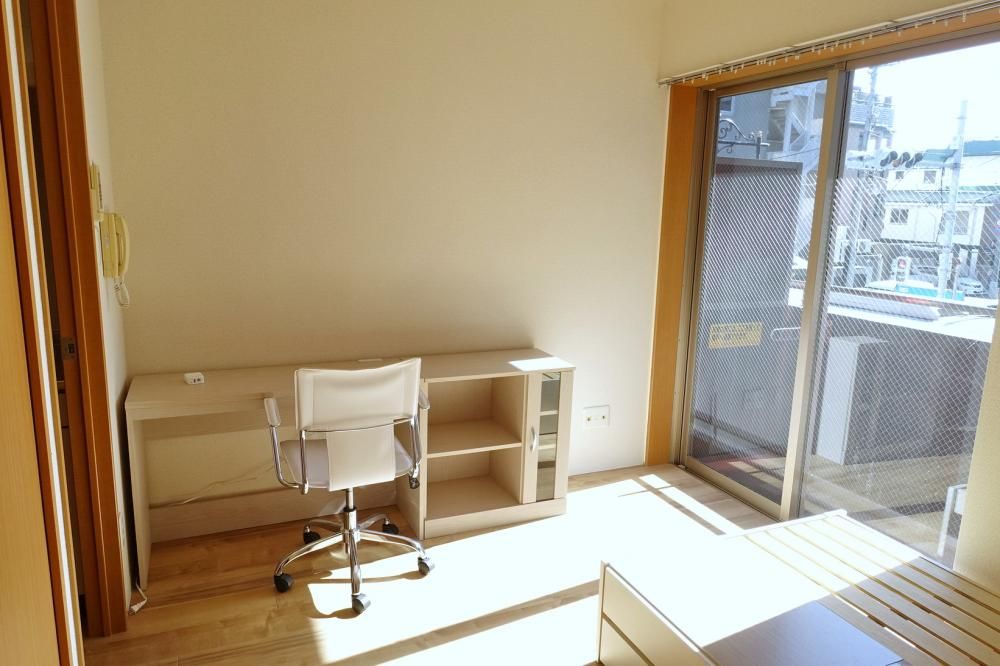 �y���ԁE���r���O�z�@