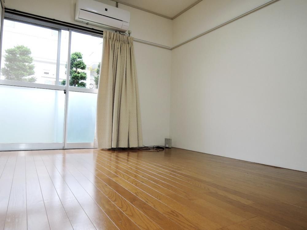 �y���]�z�@