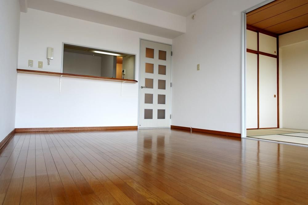 �y���ԁE���r���O�z�@