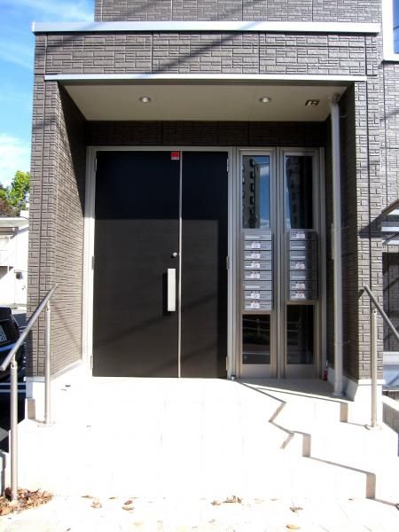 �y�G���g�����X�z�@