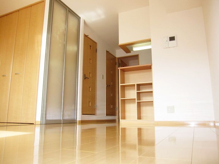 �y���ԁE���r���O�z�@