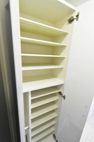 �y�Z�L�����e�B�z�@