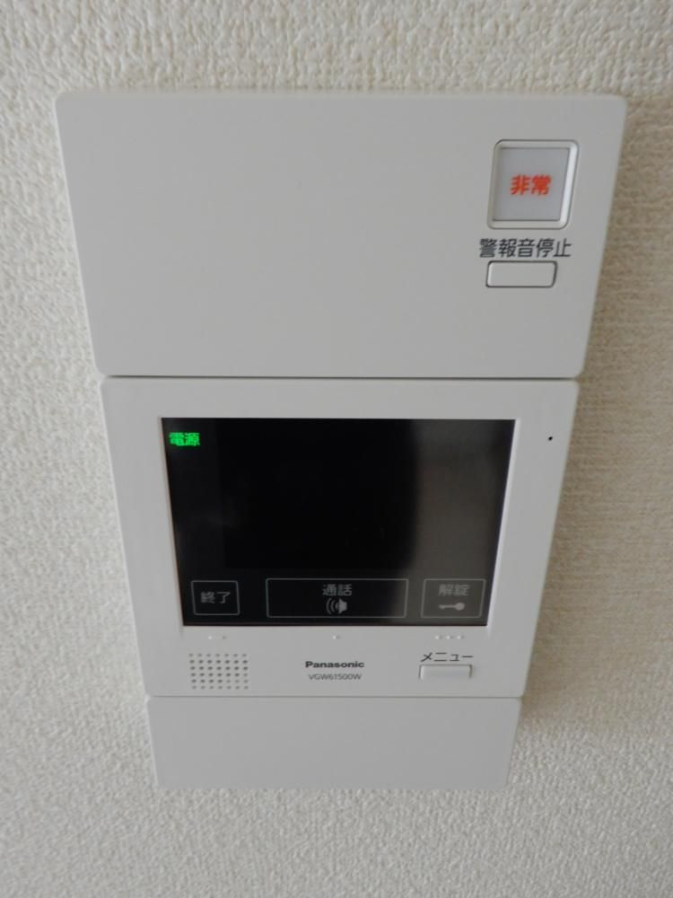 �y�Z�L�����e�B�z�@