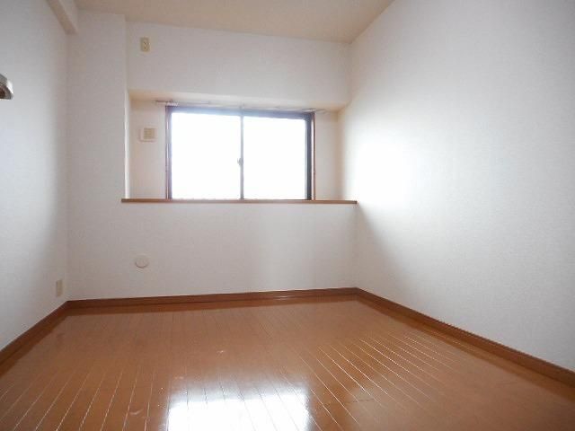 �y�Q���z�@