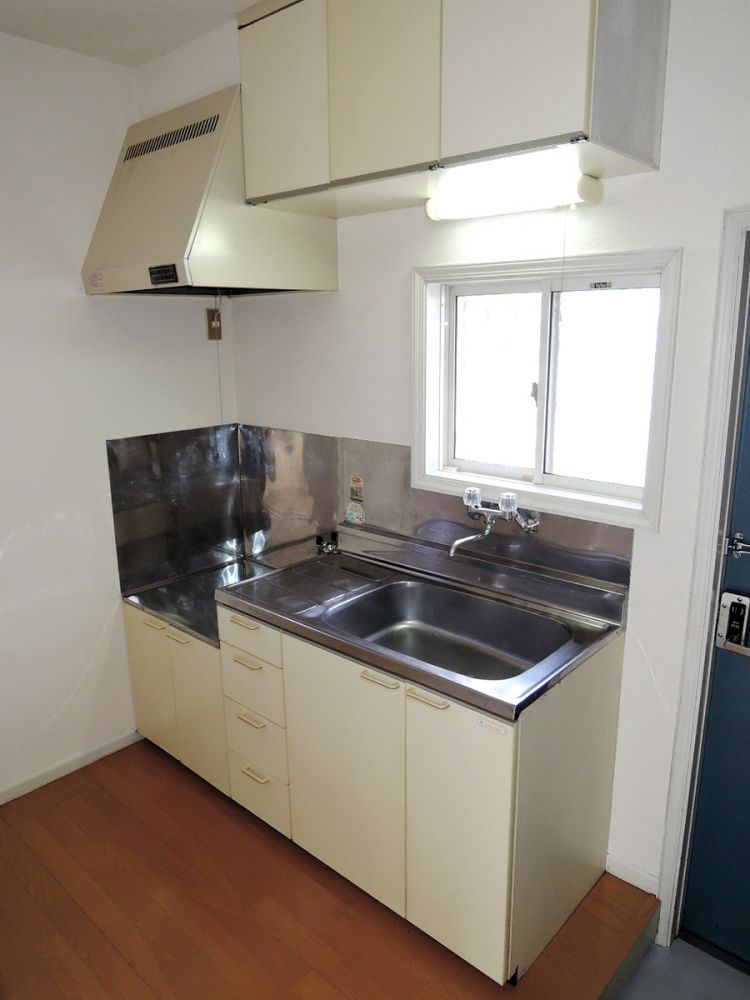 �y�L�b�`���z�@