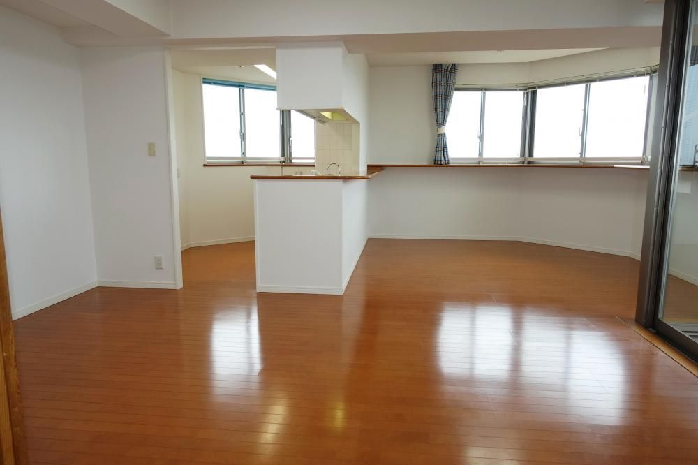 �y���ԁE���r���O�z�@