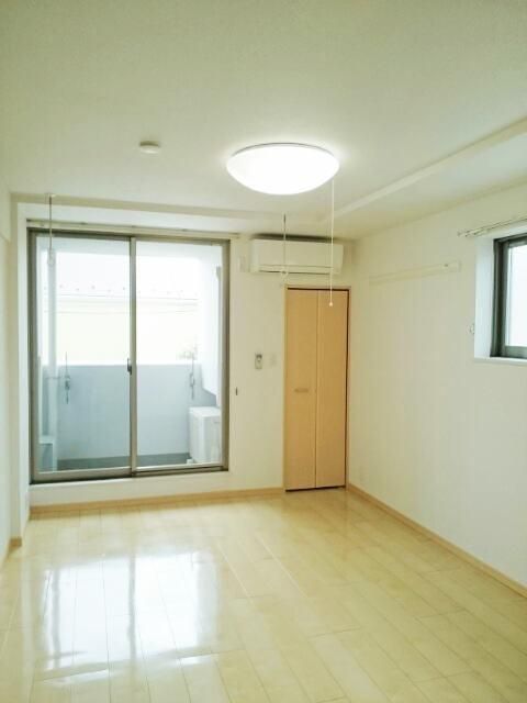 �y�Q���z�@