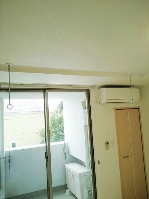 �y���]�z�@