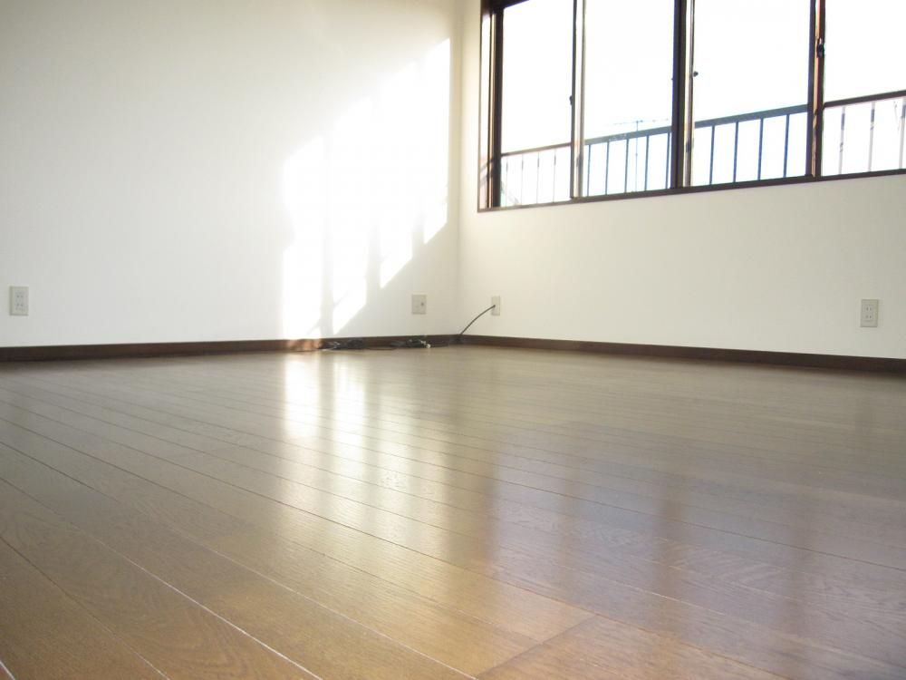 �y���]�z�@