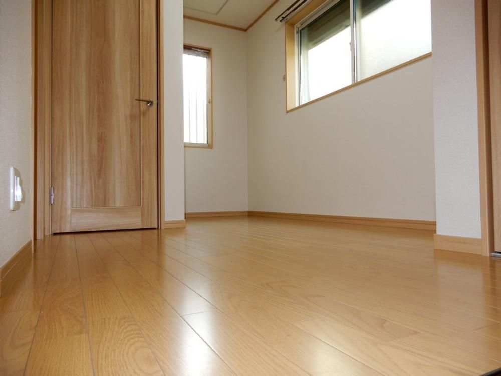 �y���ԁE���r���O�z�@