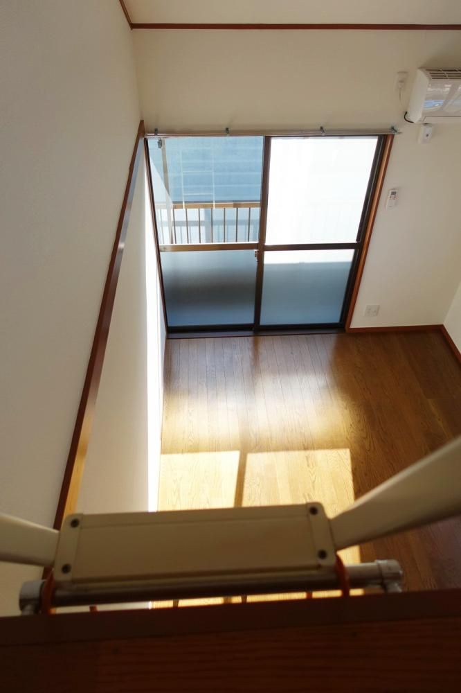 �y���]�z�@