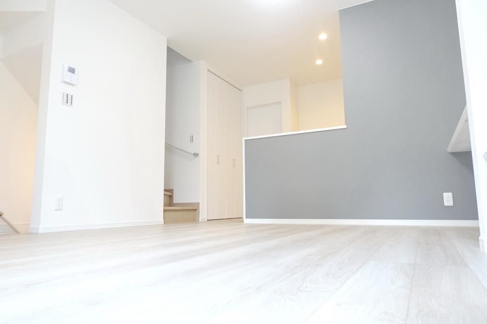 �y���ԁE���r���O�z�@