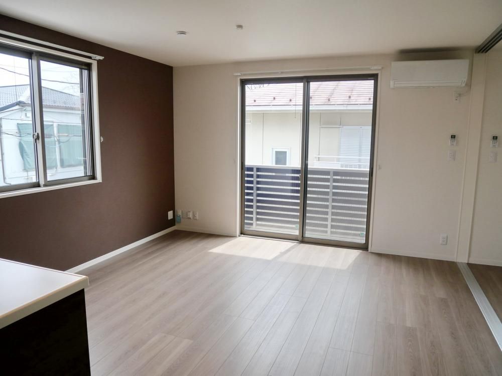 �y���ԁE���r���O�z�@