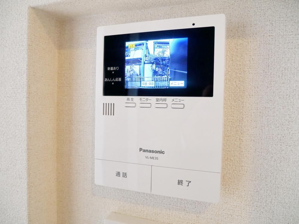 �y�Z�L�����e�B�z�@