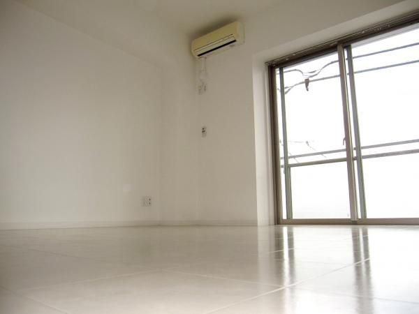 �y�Q���z�@