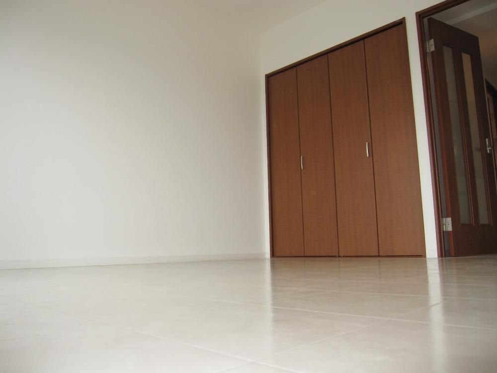 �y�����E���r���O�z�@