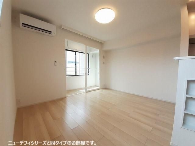 �y���ԁE���r���O�z�@