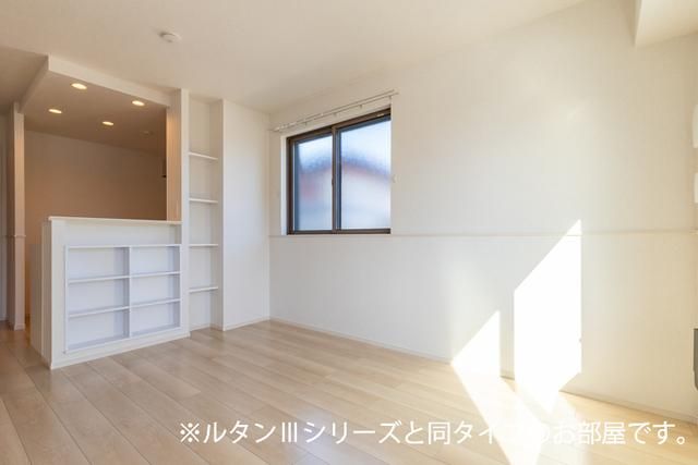 �y���ԁE���r���O�z�@