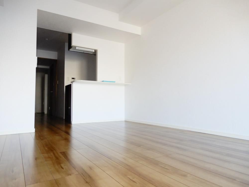 �y�Z�L�����e�B�z�@