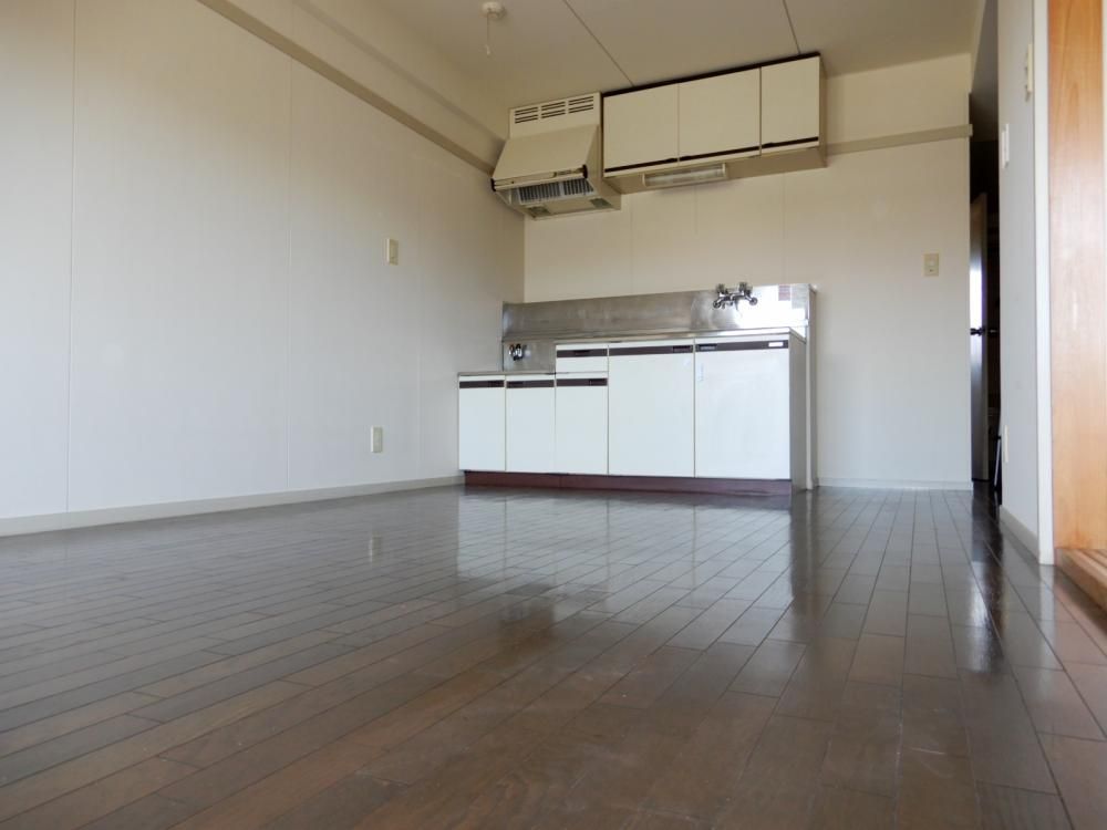 �y���ԁE���r���O�z�@