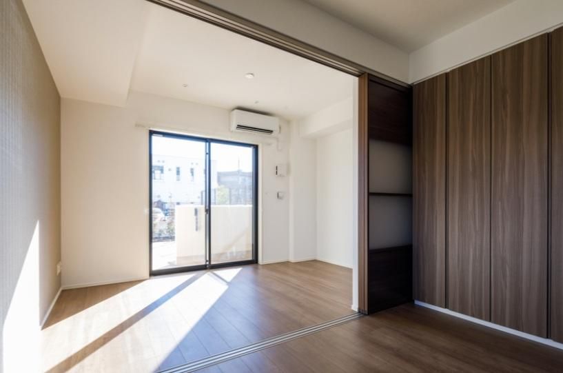 �y���ԁE���r���O�z�@