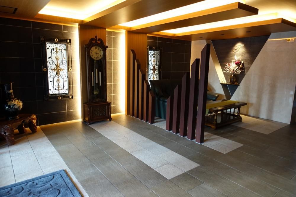 �y�G���g�����X�z�@