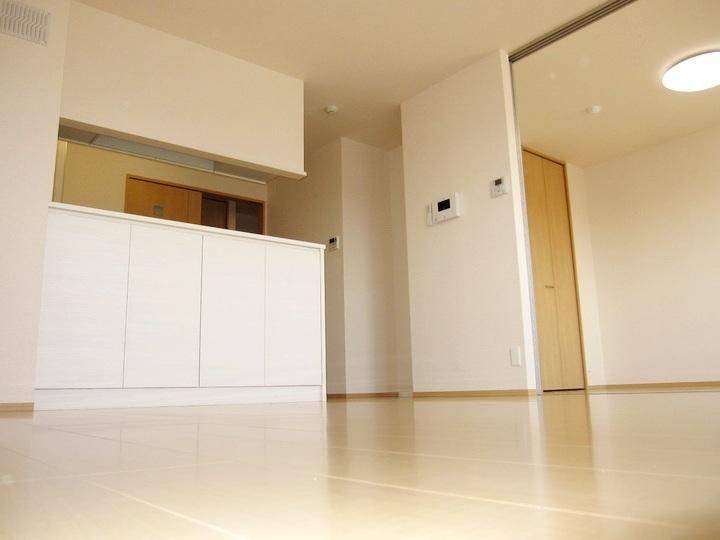 �y���ԁE���r���O�z�@