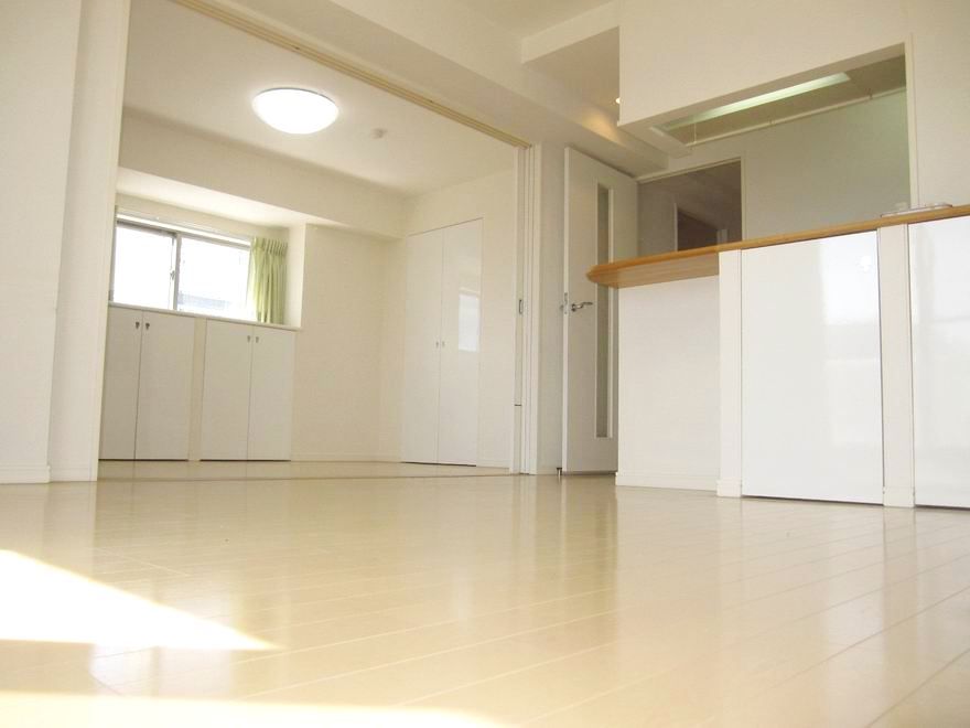 �y���ԁE���r���O�z�@