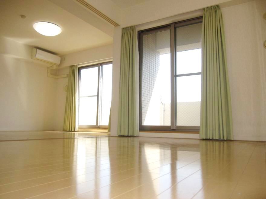 �y���̑��ݔ��z�@