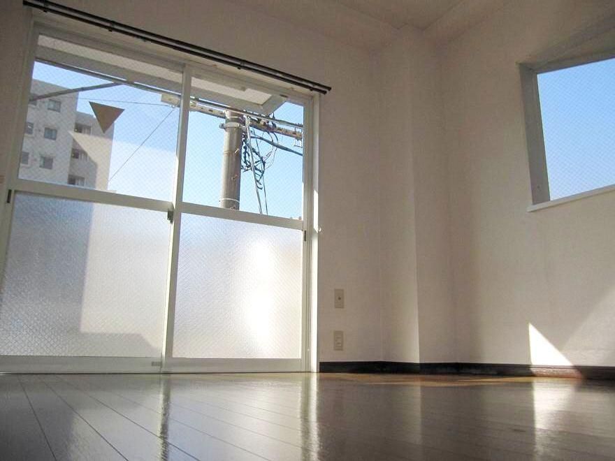 �y���ԁE���r���O�z�@