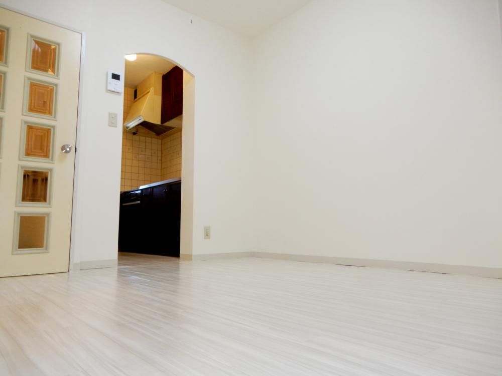 �y���ԁE���r���O�z�@